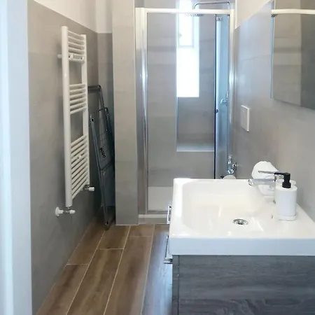 Pink Mood Apartment Como